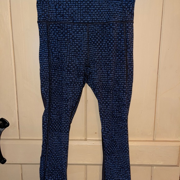 Lululemon, size 4/6, Dark blue and black geometric design, crop leggings. - Picture 2 of 3